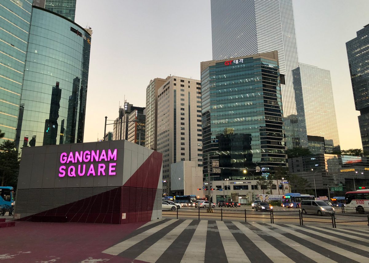 Korea-Seoul-Gangnam-square-e1539941591431